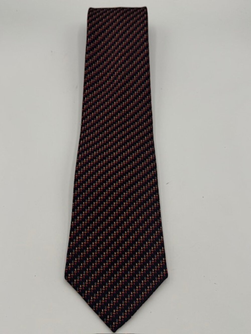 Brioni Luxury Silk Tie Black and Red Geometric Design